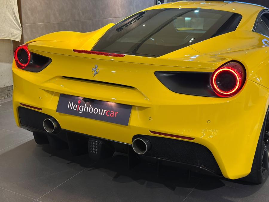 488 GTB - Image 7