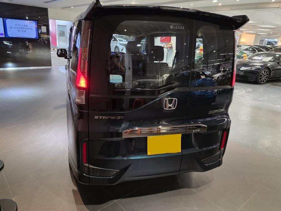STEPWGN 1.5 Turbo SPADA Facelift - Image 4