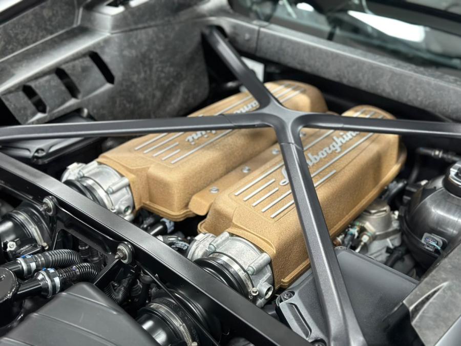 Huracan Performante - Image 7