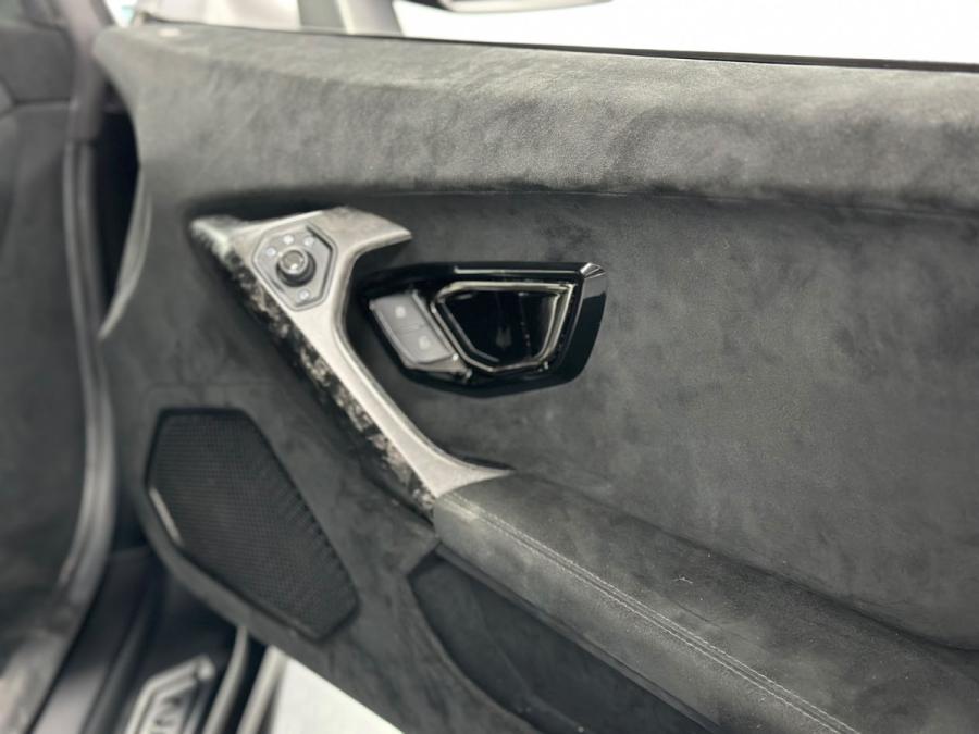 Huracan Performante - Image 9
