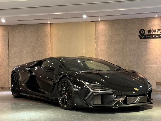 LAMBORGHINI Revuelto