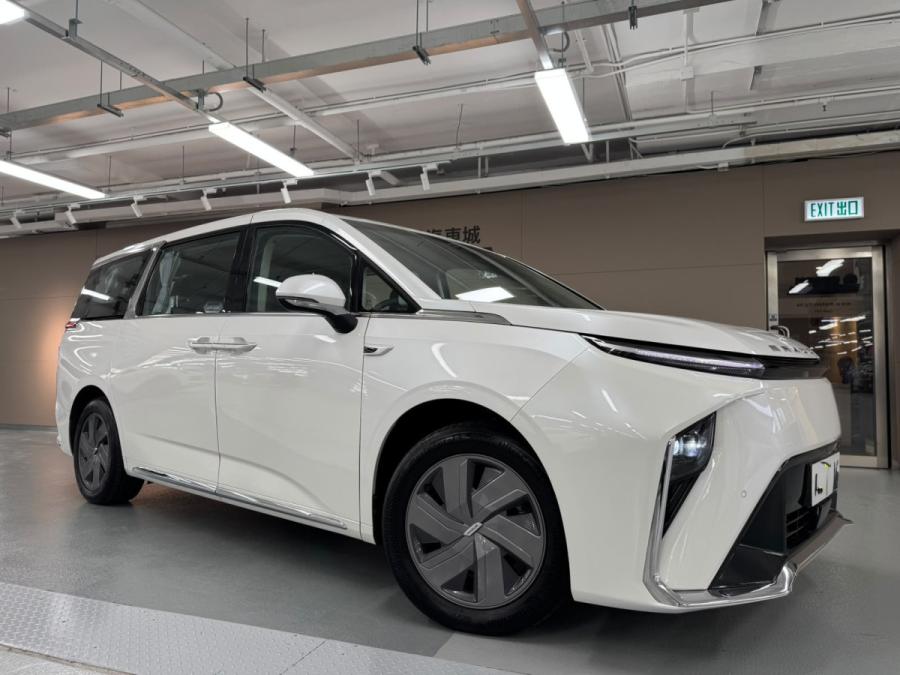 MAXUS  上汽大通 Mifa 9 Premium