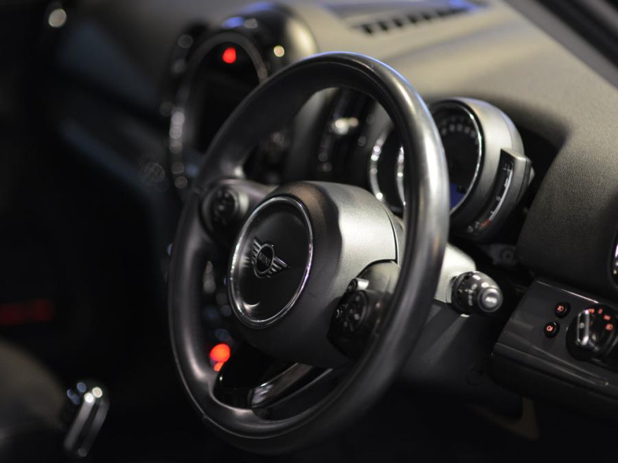 COUNTRYMAN ONE F60 - Image 11