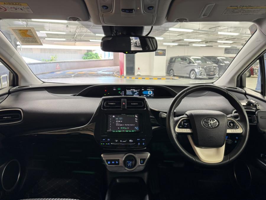 Prius - Image 5