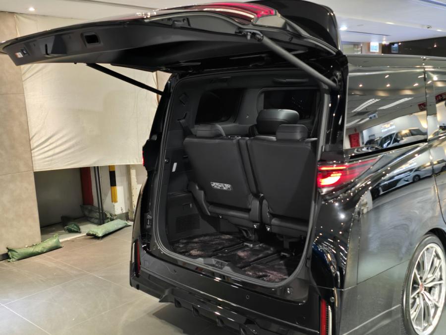 VELLFIRE 2.5 HYBRID - Image 3