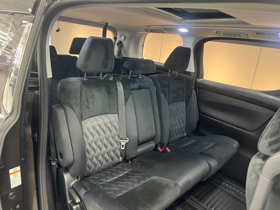 Vellfire 2.5 facelift (8 Seaters) - Image 6