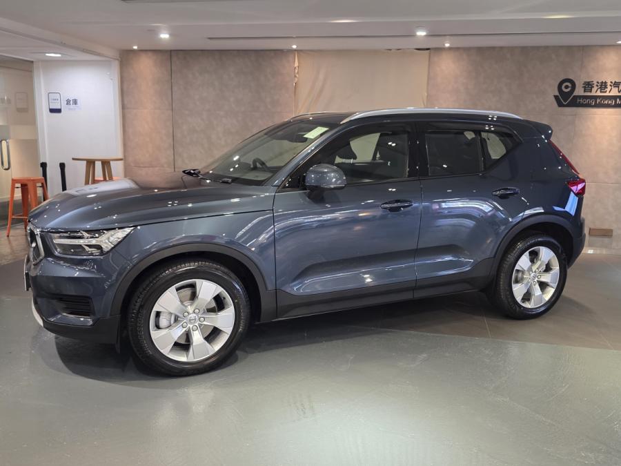 XC 40 B4 MOMENTUM - Image 2