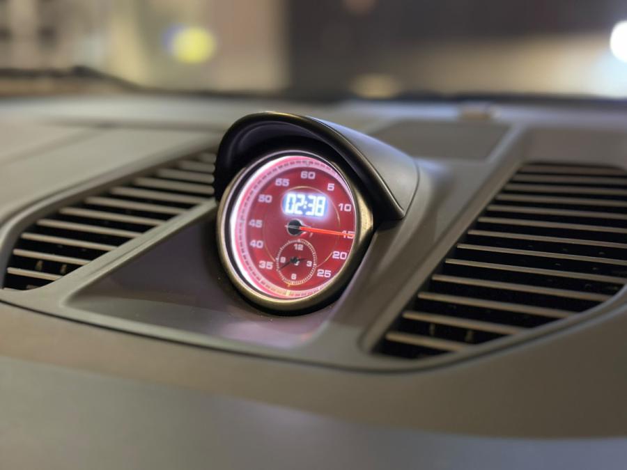 911 Carrera 4S Coupe - Image 9