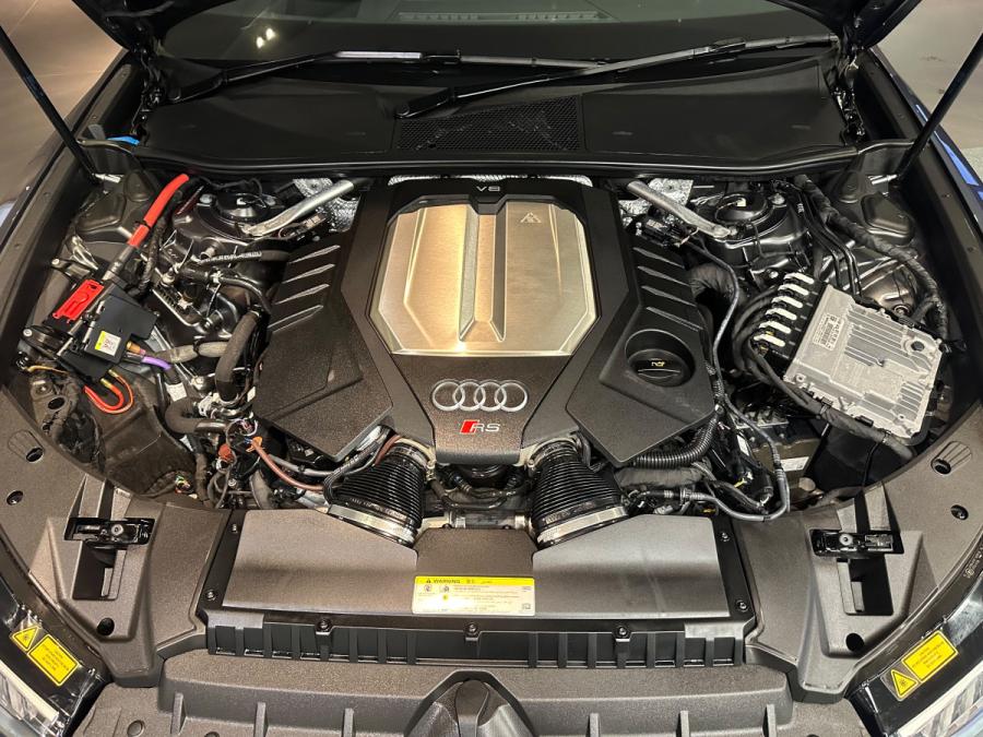 RS6 AVANT QUATTRO - Image 7