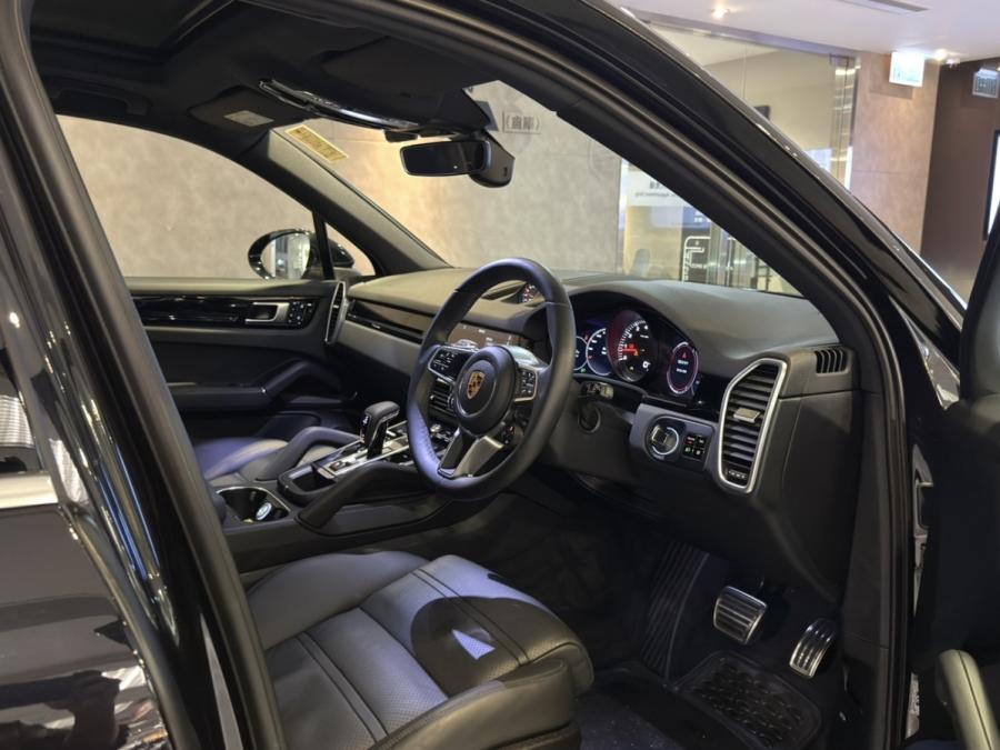 CAYENNE S - Image 5