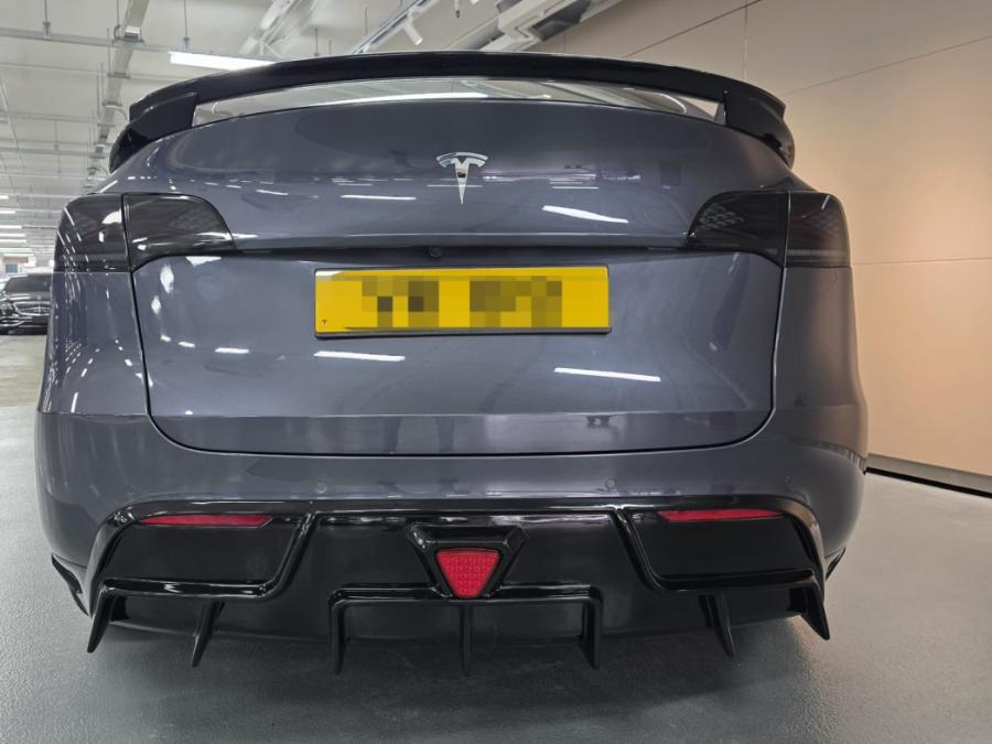 MODEL Y RWD - Image 9