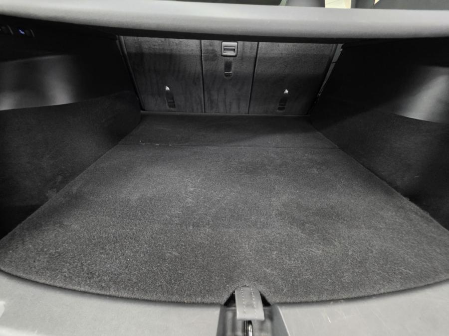MODEL Y RWD - Image 7