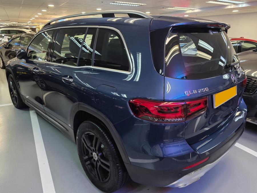 GLC250 4 MATIC - Image 13