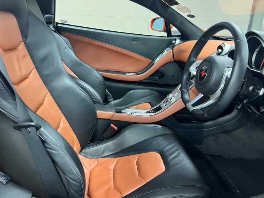 MP4-12C - Image 7