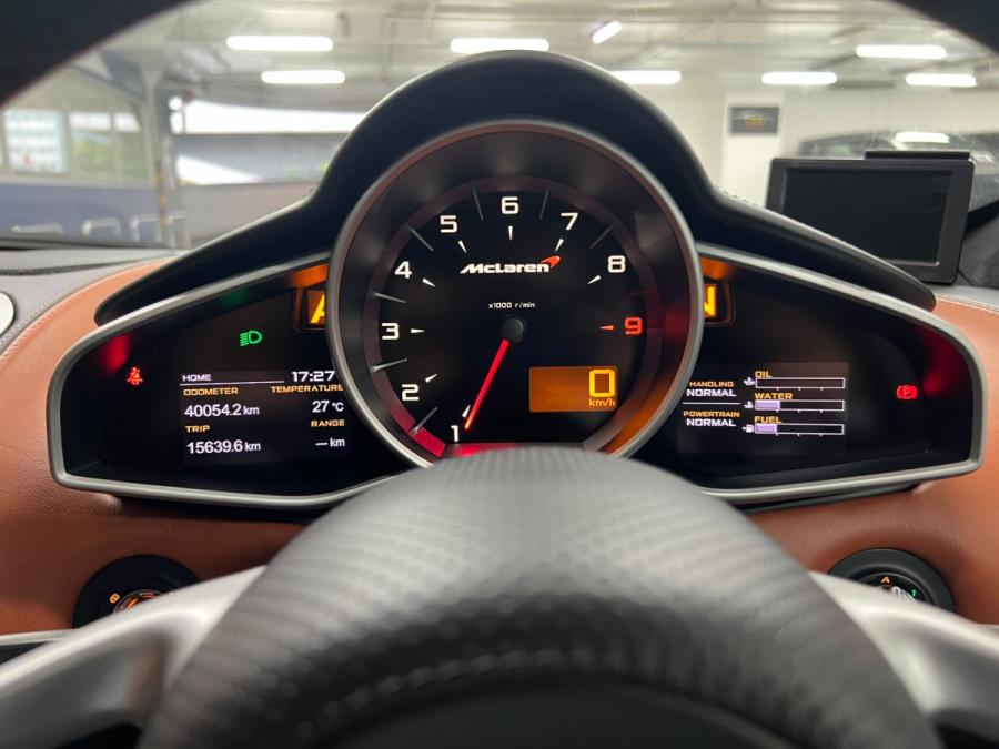 MP4-12C - Image 9