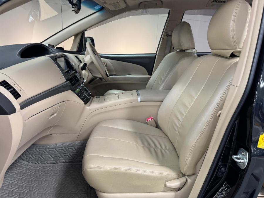 Estima Hybrid - Image 7
