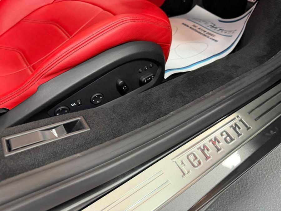 488 GTB - Image 12