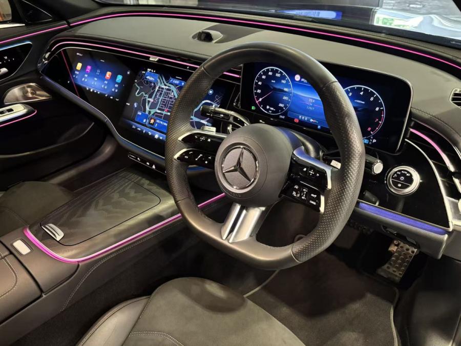 E200 AMG (W214) - Image 3