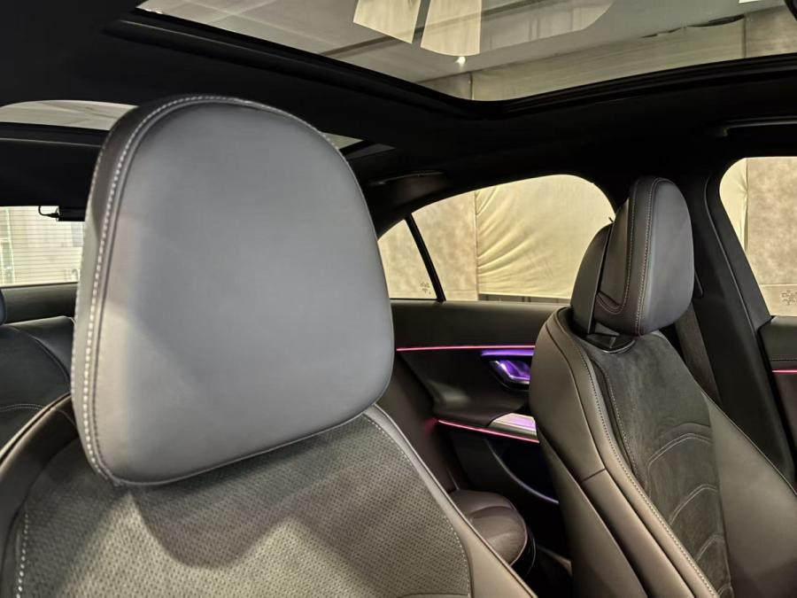 E200 AMG (W214) - Image 4