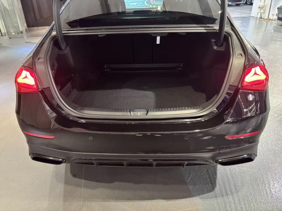 E200 AMG (W214) - Image 9