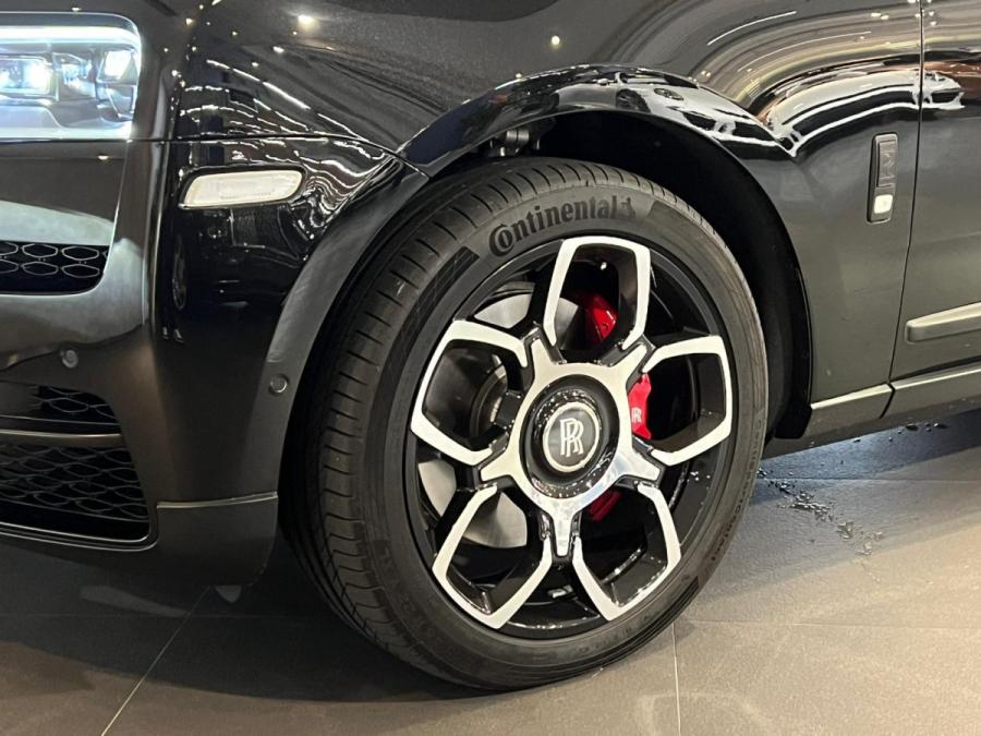 Cullinan Black Badge Edition - Image 3