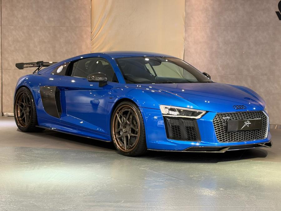 AUDI 奥迪 R8  V10 Plus