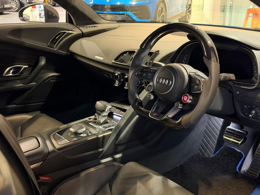 R8  V10 Plus - Image 4