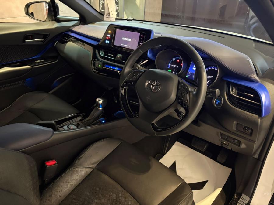CHR HYBRID - Image 5