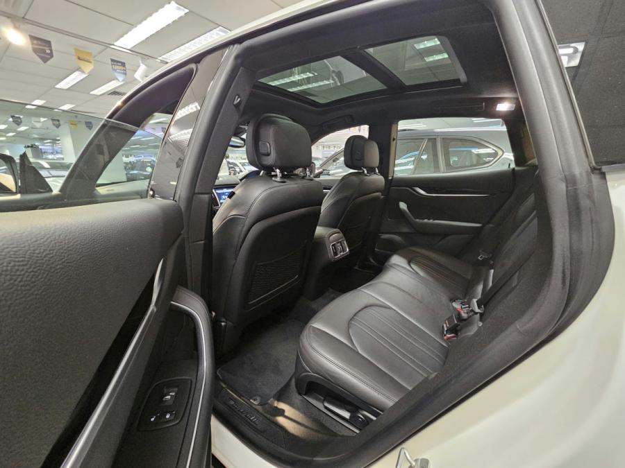 Maserati Levante Diesel 3.0 - Image 6