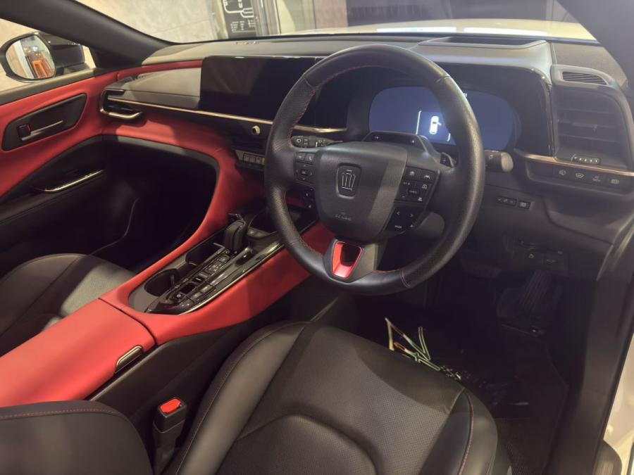 CROWN SPORT Z  PHEV - Image 6