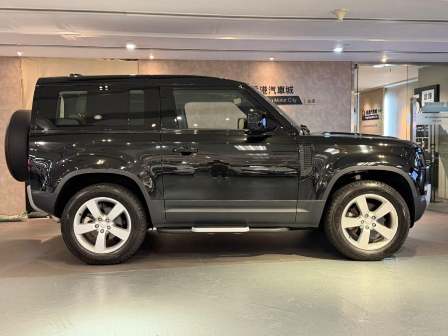 Defender 90 P300 SE - Image 3