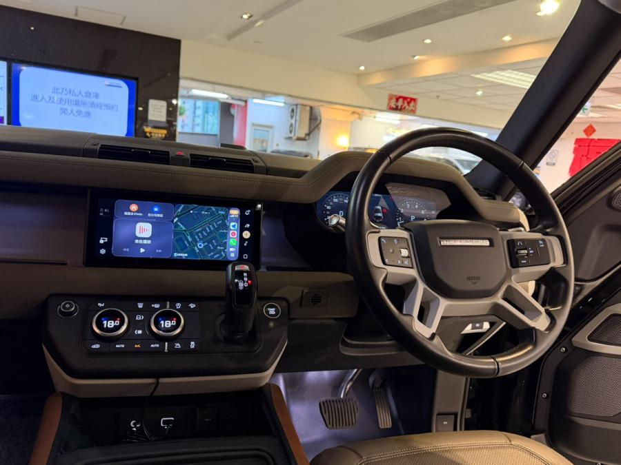 Defender 90 P300 SE - Image 8