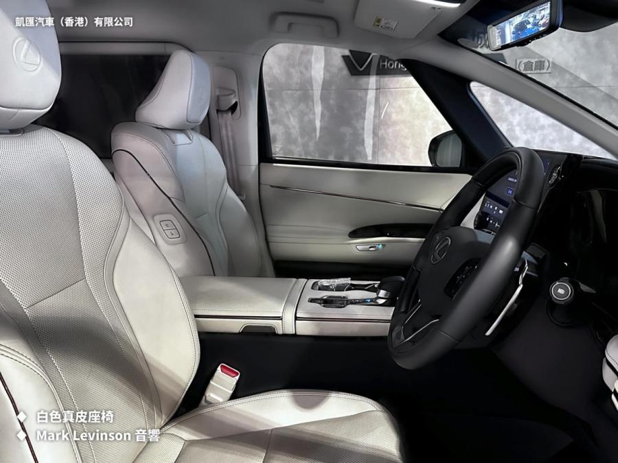 LM500h Hybrid 頂級豪華 MPV - Image 6