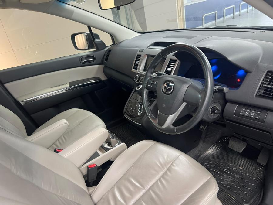 Mazda 8 - Image 4