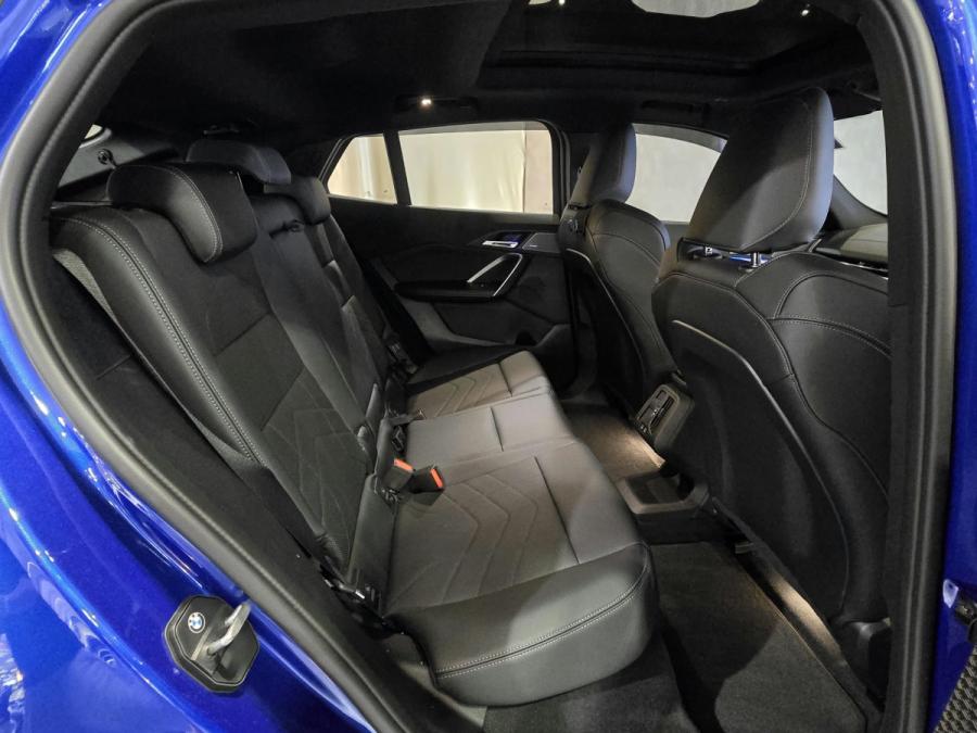IX2 EDRIVE20 M SPORT - Image 7