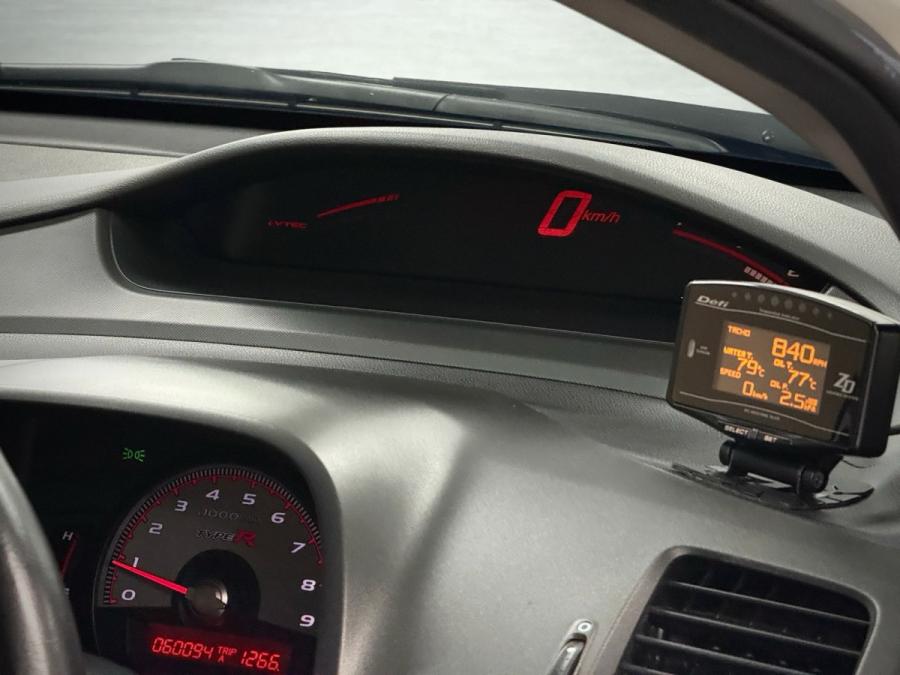 CIVIC TYPE R FD2 - Image 10
