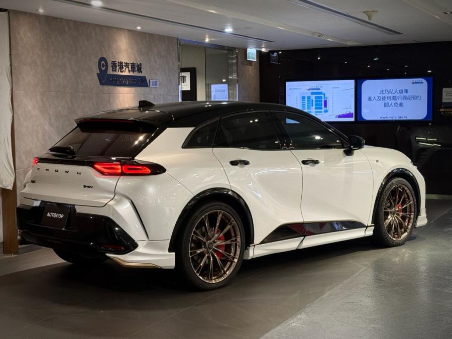 CROWN SPORT SUV Z HEV - Image 2