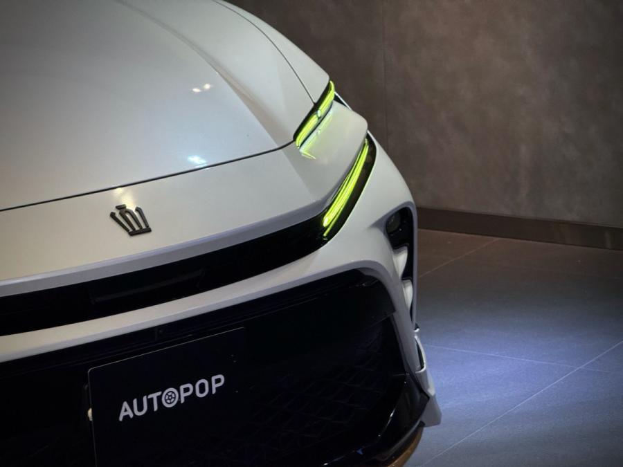 CROWN SPORT SUV Z HEV - Image 4