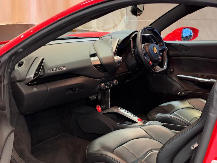 488 GTB - Image 3