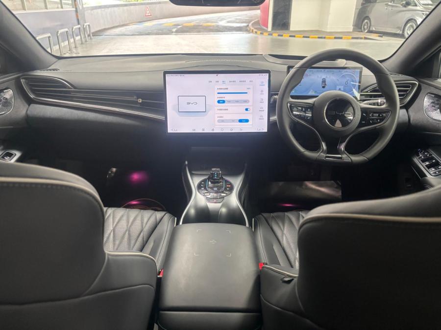 SEAL 3.8S AWD PERFORMANCE - Image 4