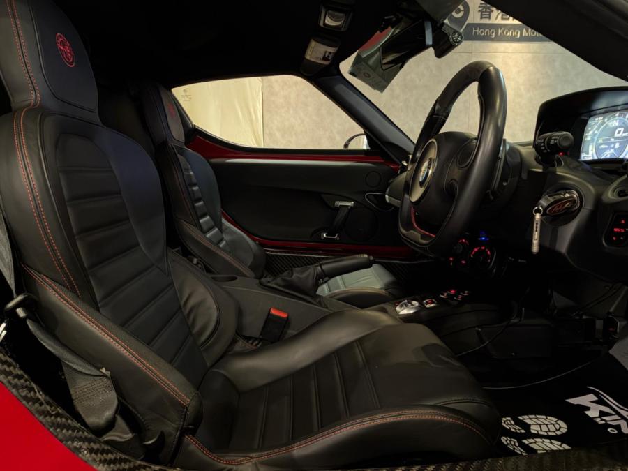 4C  Coupe - Image 4