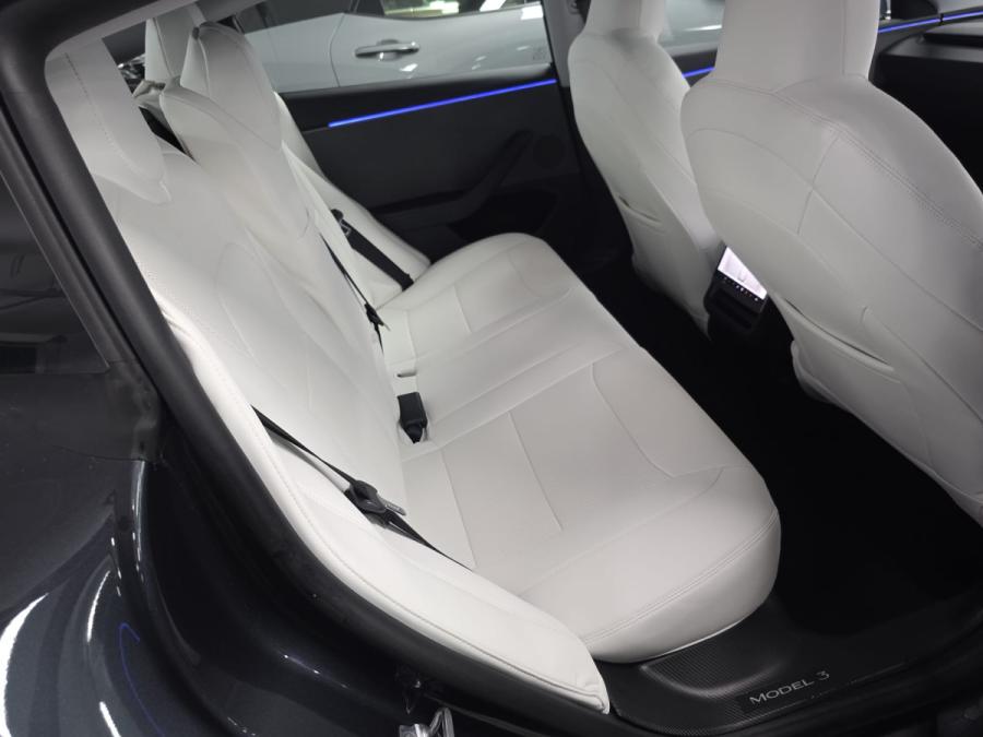 Model 3 RWD - Image 3