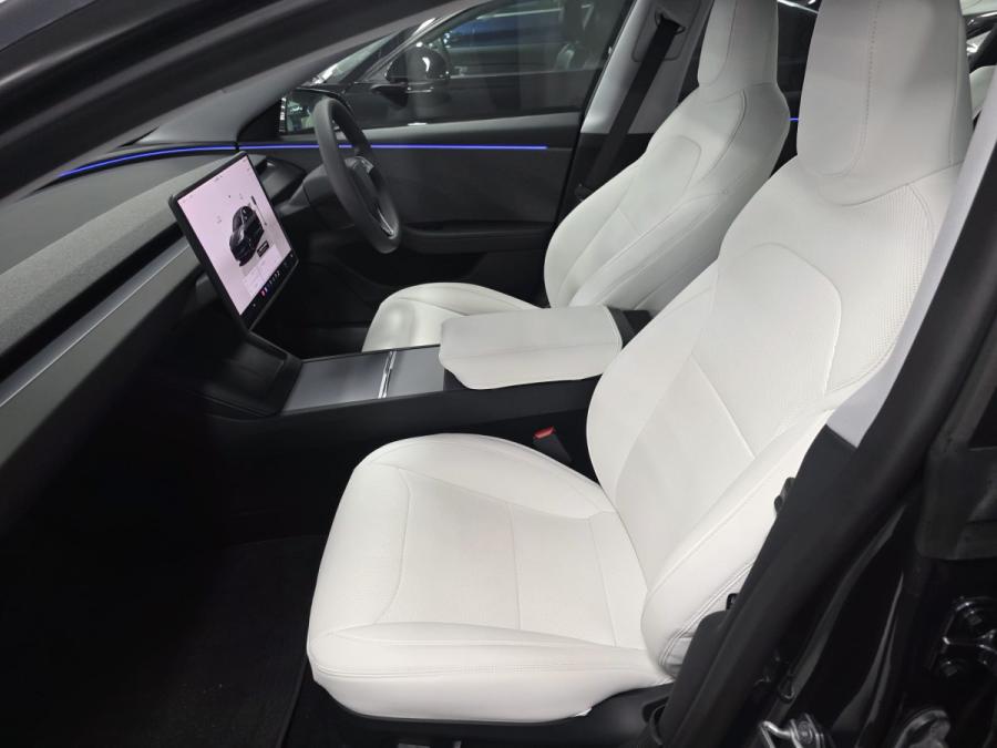 Model 3 RWD - Image 4