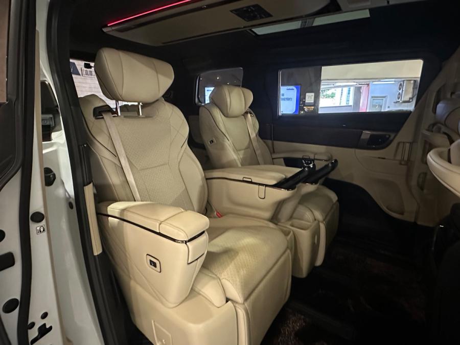 Alphard 2.5 HEV E-Four EL - Image 4