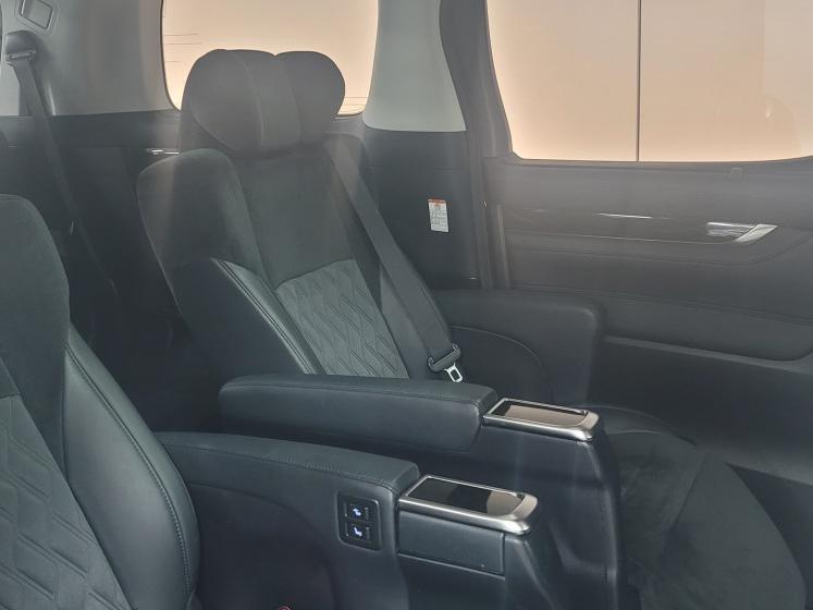 VELLFIRE ZAG - Image 4