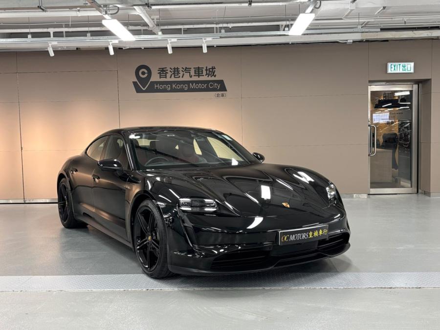 PORSCHE Taycan