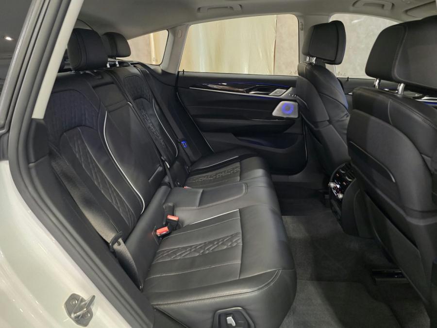 630IA GRAN TURISMO LUXURY - Image 8
