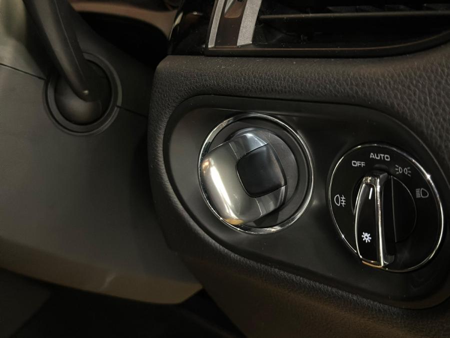 Macan S - Image 11