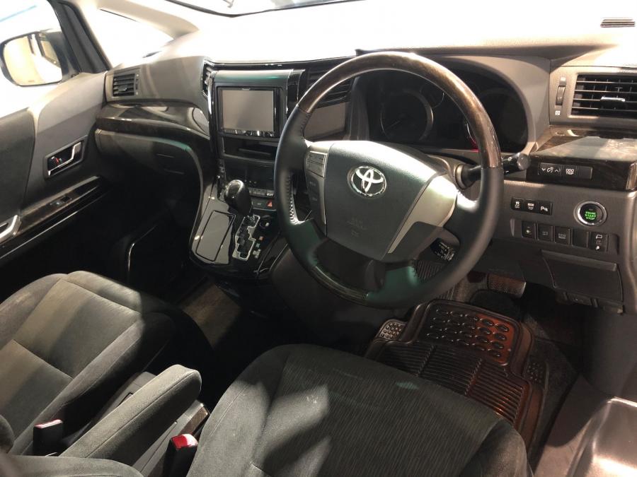 Alphard 3.5 - Image 3