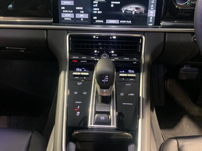 Panamera - Image 7